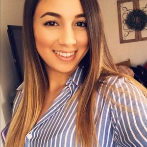 Meet your Posher, Cassandra